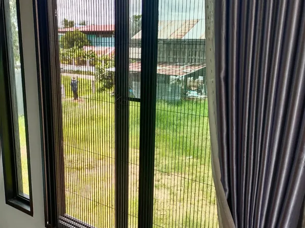 ผลงานการติดตั้งผ้าม่าน ฉากกั้นแอร์ สุมาลีผ้าม่าน - 1