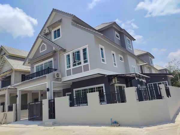 ผลงานการติดตั้งผ้าม่าน ฉากกั้นแอร์ สุมาลีผ้าม่าน - 22